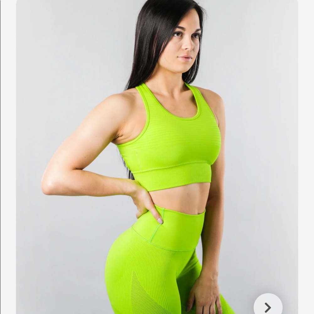 Alphalete volt bra
